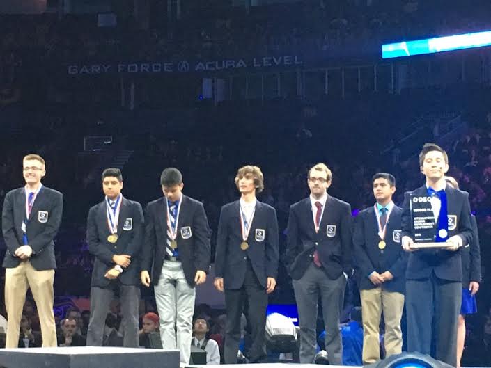 Oakton Student Places in Top 10 at DECA International Competition